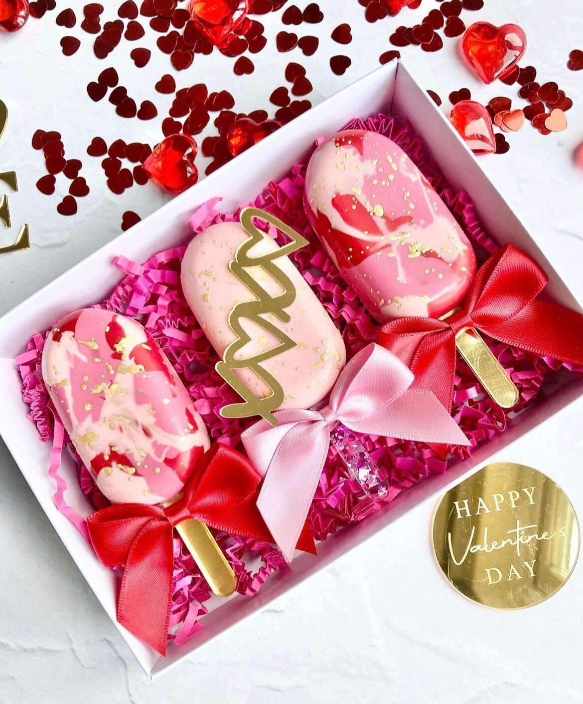 Acrylic Valentines XOXO Topper