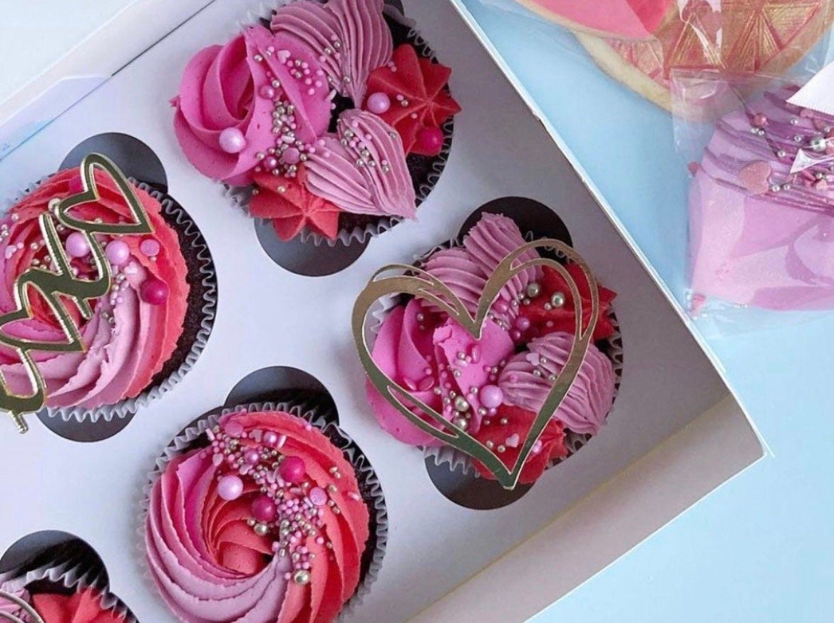 Acrylic Heart Border - Image 2