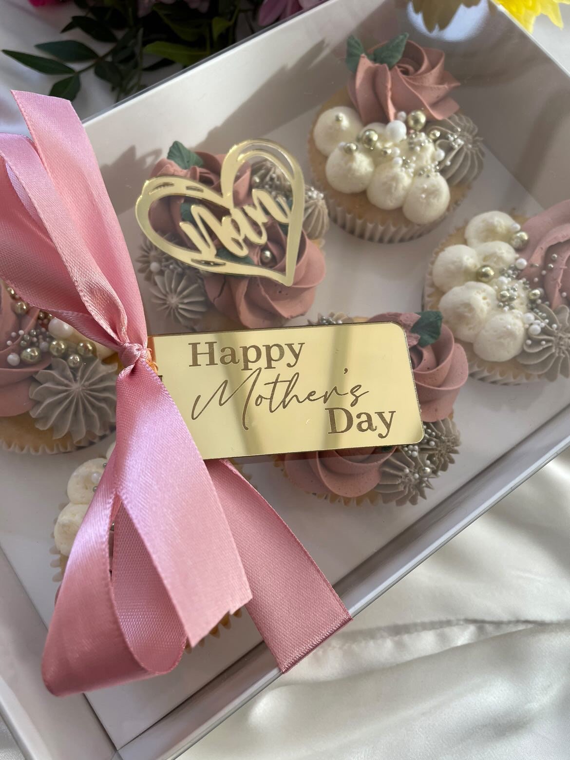 Acrylic Mum or Nan in Heart Border - Image 6