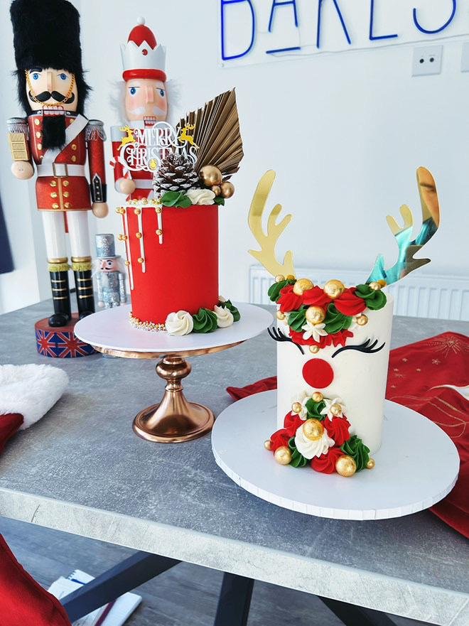 Acrylic Reindeer Cake Set - Antlers, Nose & Eyelashes - Image 5