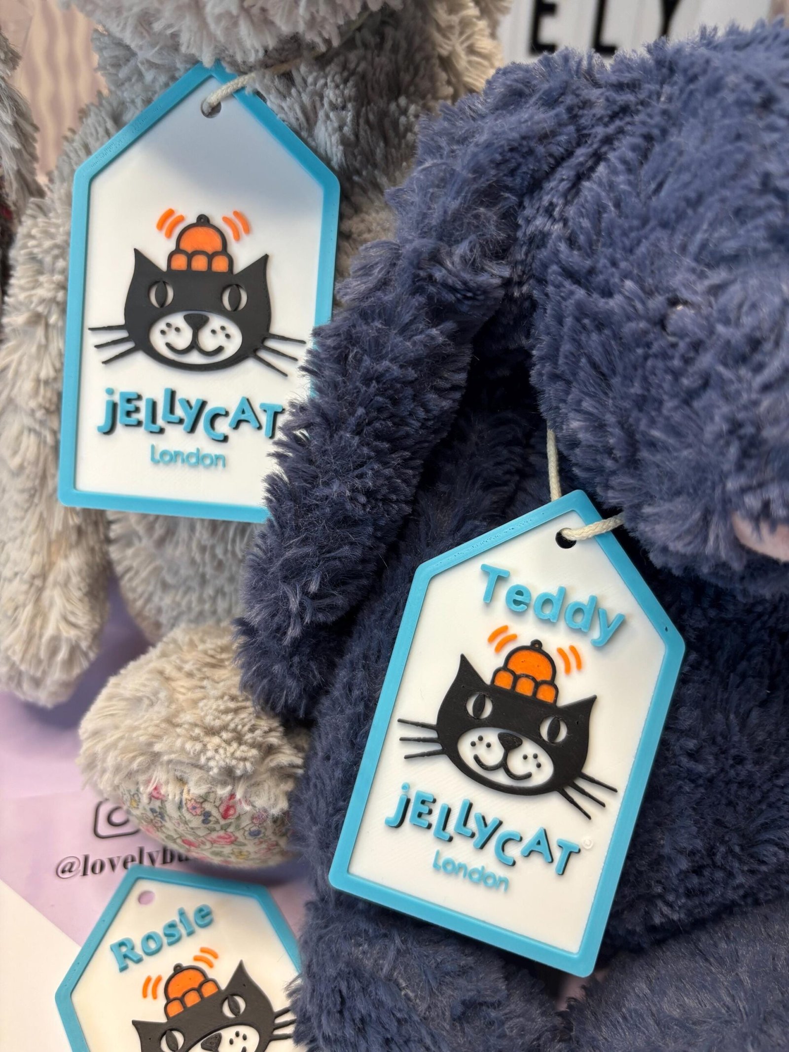 Acrylic Jelly Cat Swing Tag - Image 3